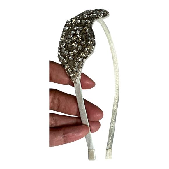 Vintage Headband and Hair Clip Set Ivory White with Silver One Size - Picture 9 of 10